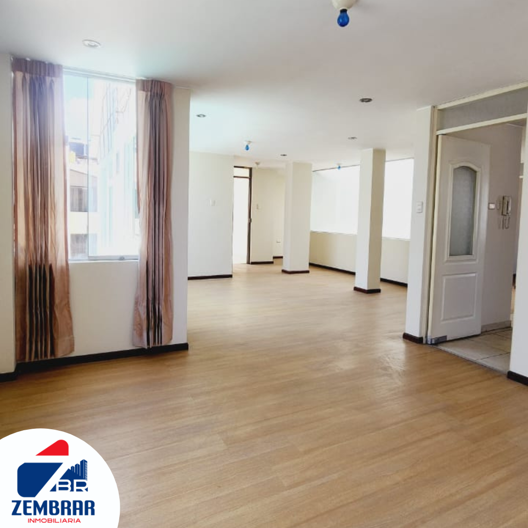 EN VENTA AMPLIO DEPARTAMENTO DE SEMI ESTRENO EN PIEDRA SANTA II